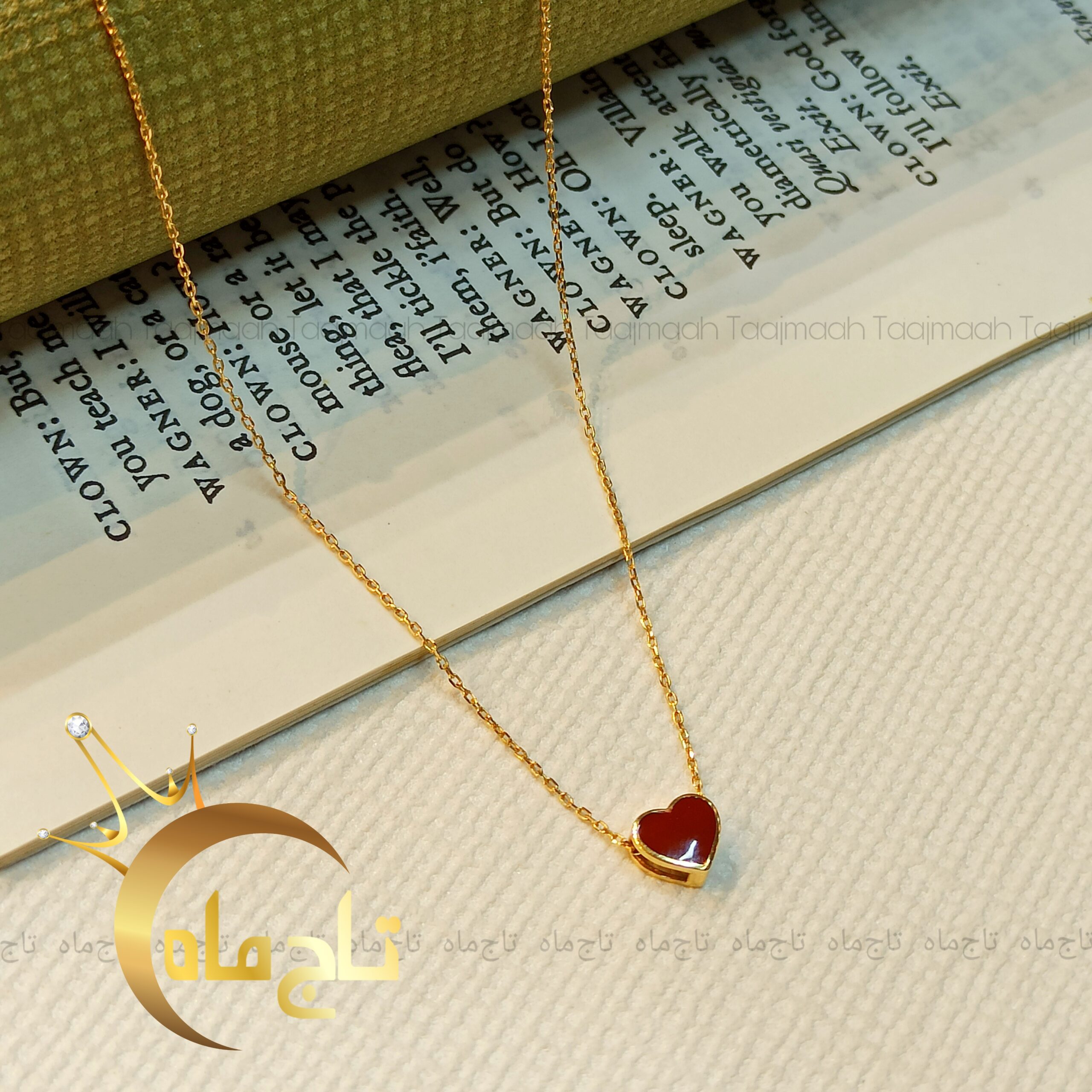 گردنبند قلب قرمز مینیمال برجسته طلا 18 عیار تاج ماه