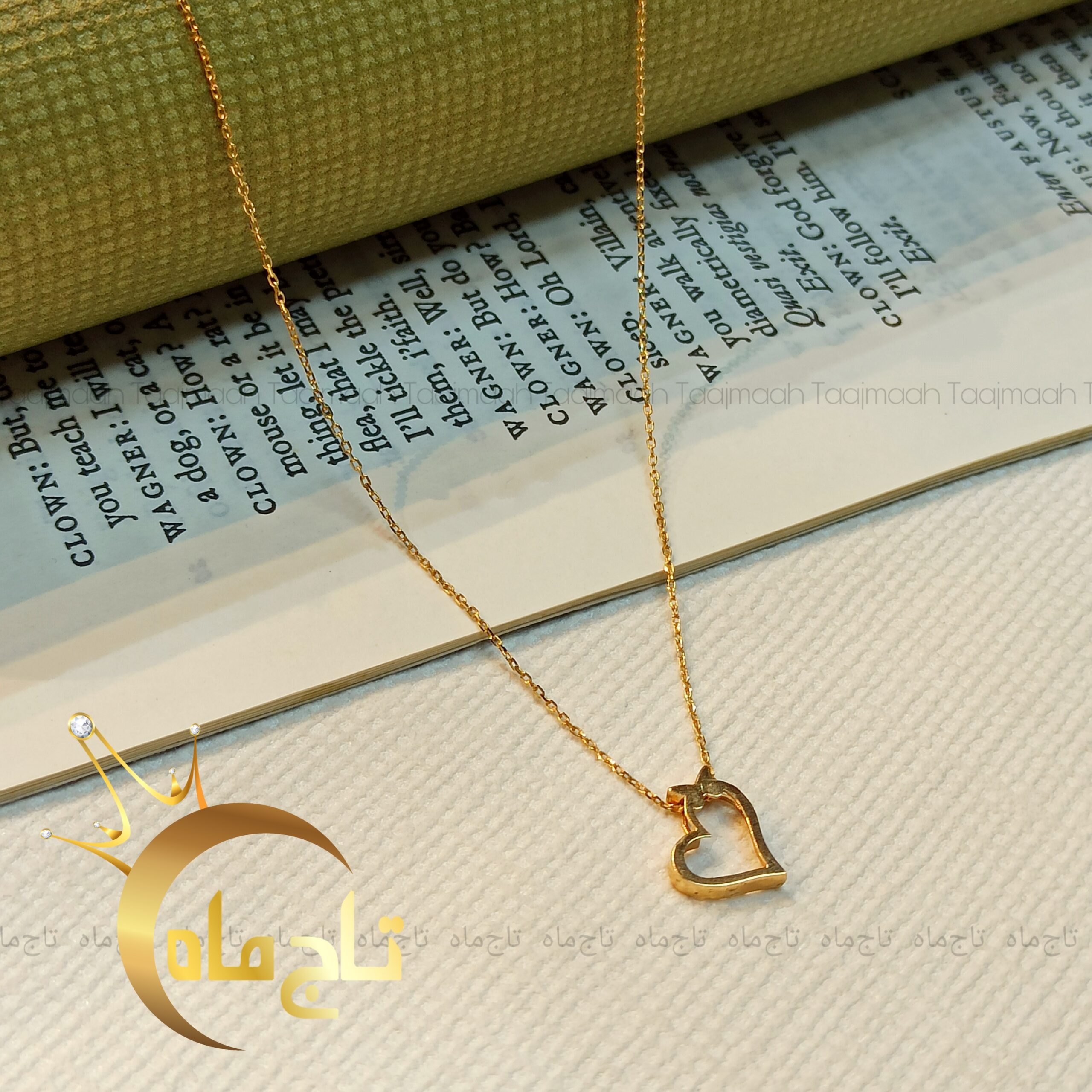 گردنبند قلب و پروانه مینیمال برجسته طلا 18 عیار تاج ماه