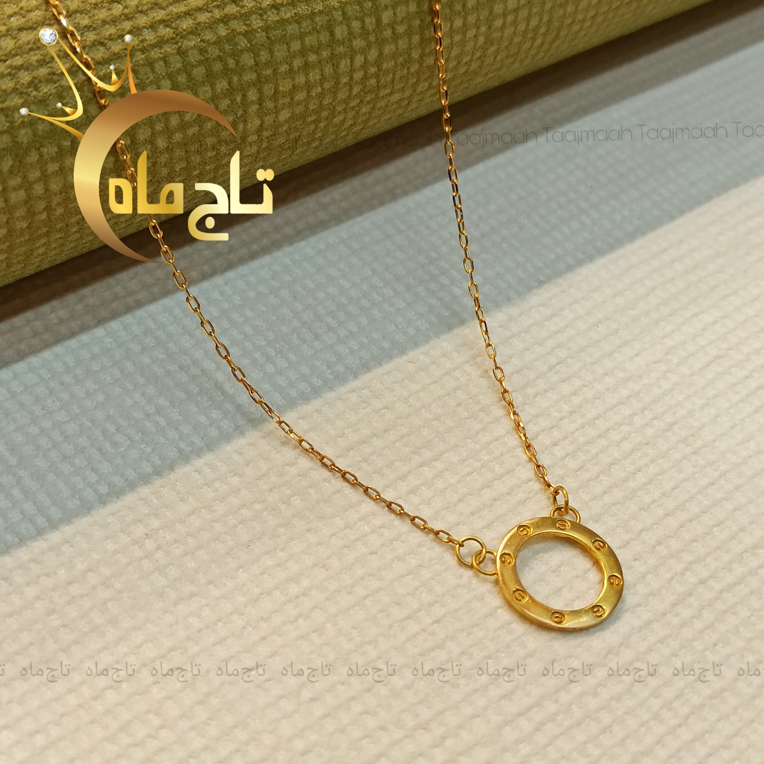گردنبند کارتیر لاو طلا 18 عیار تاج ماه
